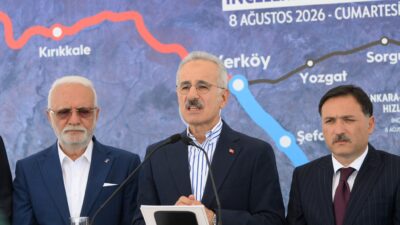 Ulaştırma ve Altyapı Bakanı Abdulkadir Uraloğlu, Türkiye genelinde devam eden